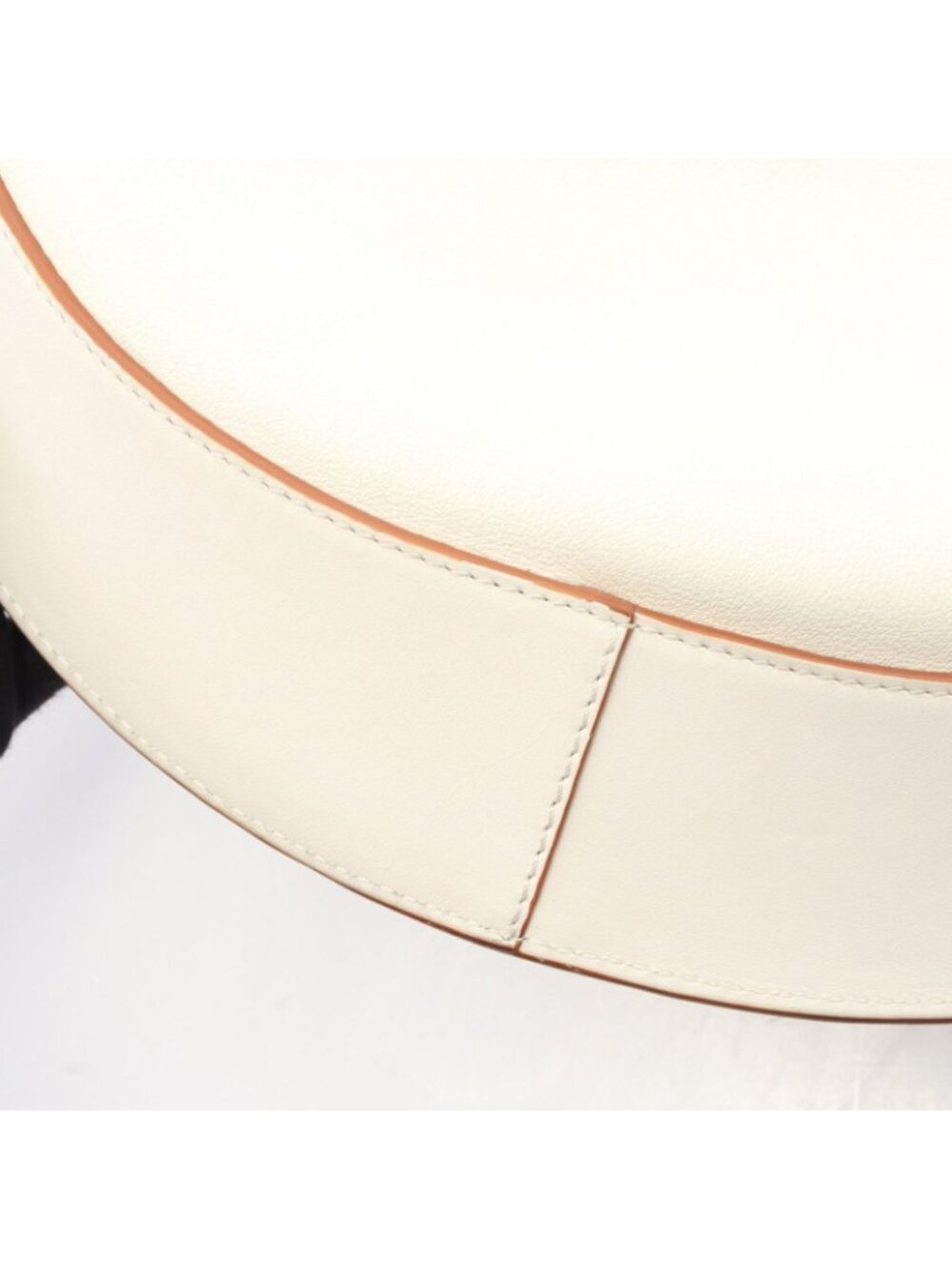 ★SOLD★ Loewe Shoulder Bag Off White Leather - Picture 5 of 7